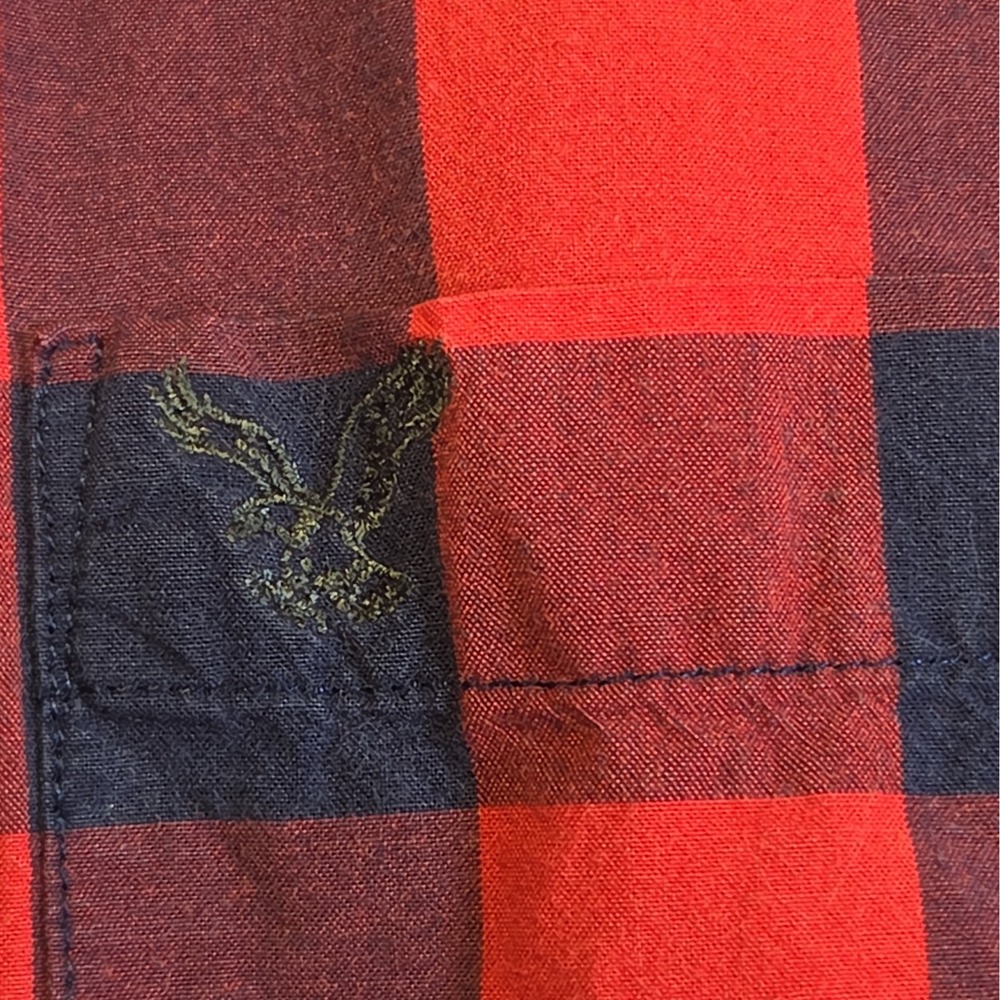 American Eagle Outfitters Mens Large Red Navy Buffalo Plaid Button Down Shirt - Picture 4 of 12